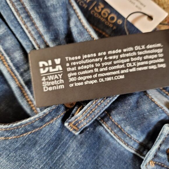 DL1961 Joy  High Rise Flare 4-Way Stretch Jeans Size 30 NWT - Picture 11 of 16